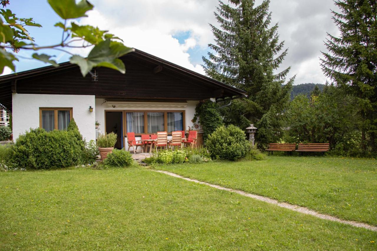 Forellenhof Appartements & Grossmutters Bungalow Лойташ Екстериор снимка