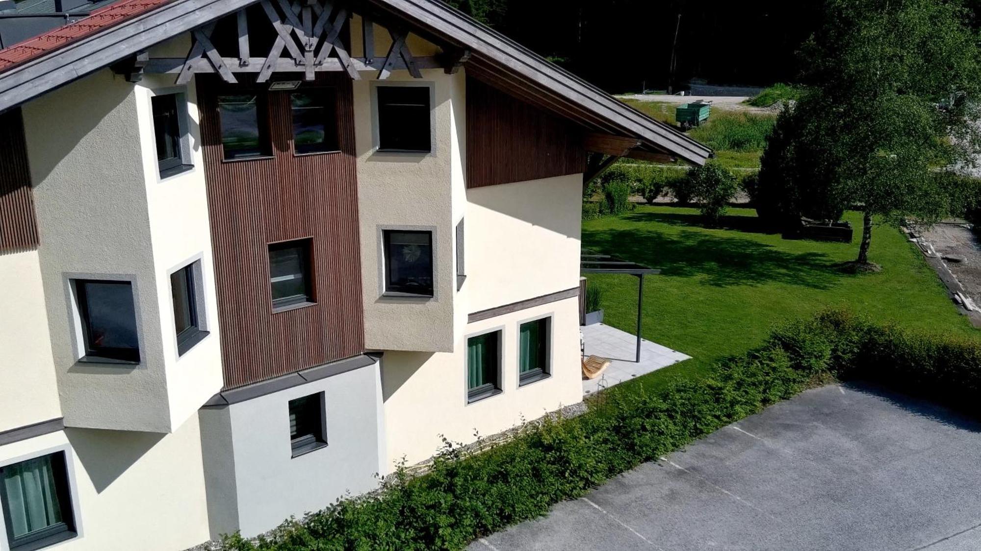 Forellenhof Appartements & Grossmutters Bungalow Лойташ Екстериор снимка